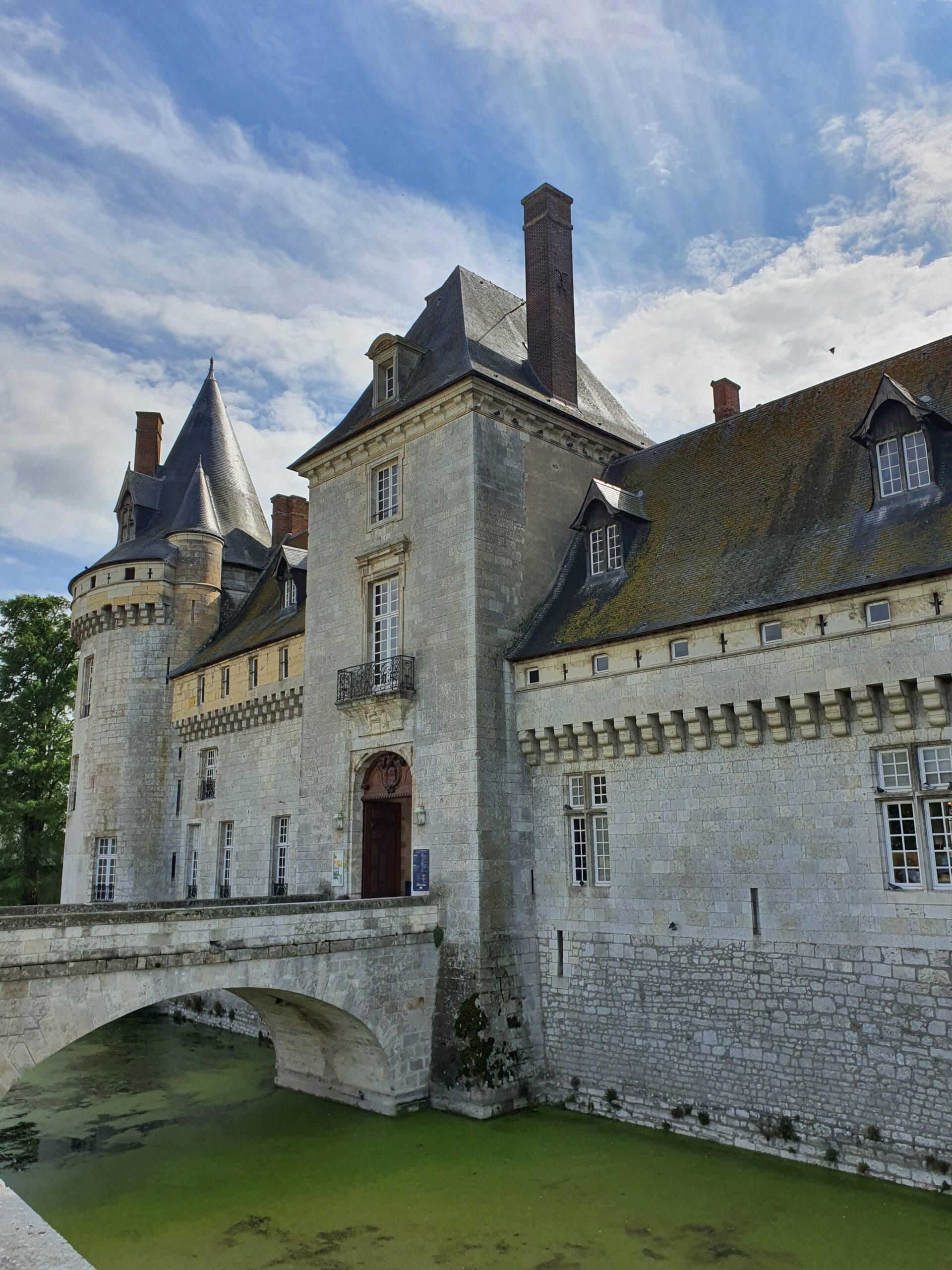 Le château de Sully sur Loire